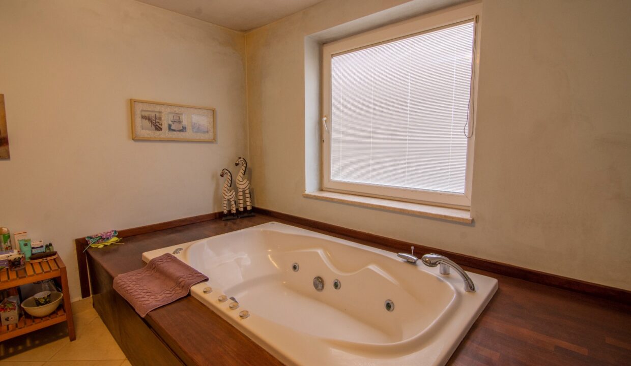 WhatsApp Image 2025-05-18 at 13.28.08 (1)