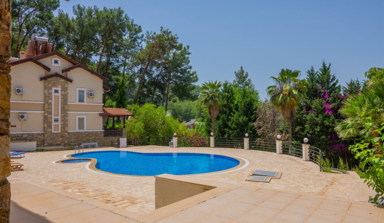 WhatsApp Image 2025-05-18 at 13.28.08 (12)