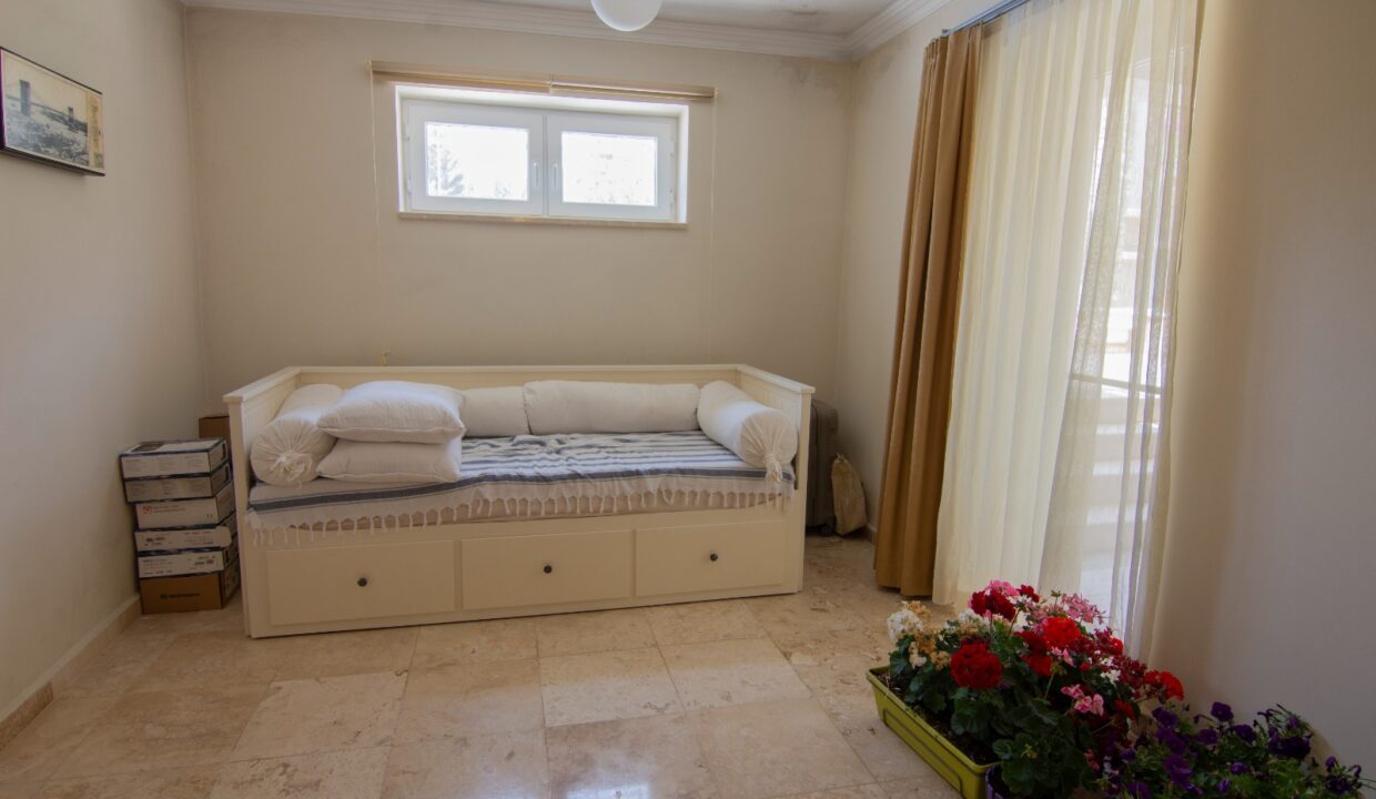 WhatsApp Image 2025-05-18 at 13.28.08 (8)